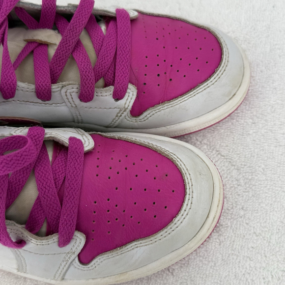 Jordan AJ 1 Fund Mid Grey/Pink/White Girls SIZE 2.5Y - Picture 3 of 5
